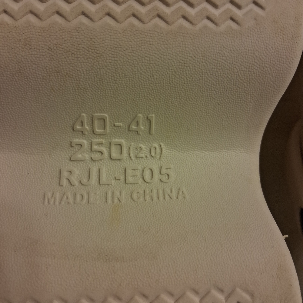 Womens 2 Inches Platfotm Bear Design Clogs - White Size 9 - 10,  Like Crocs - Picture 15 of 16